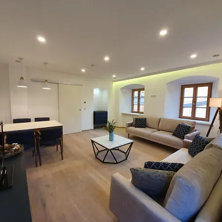 Floesserhaus - 3 *